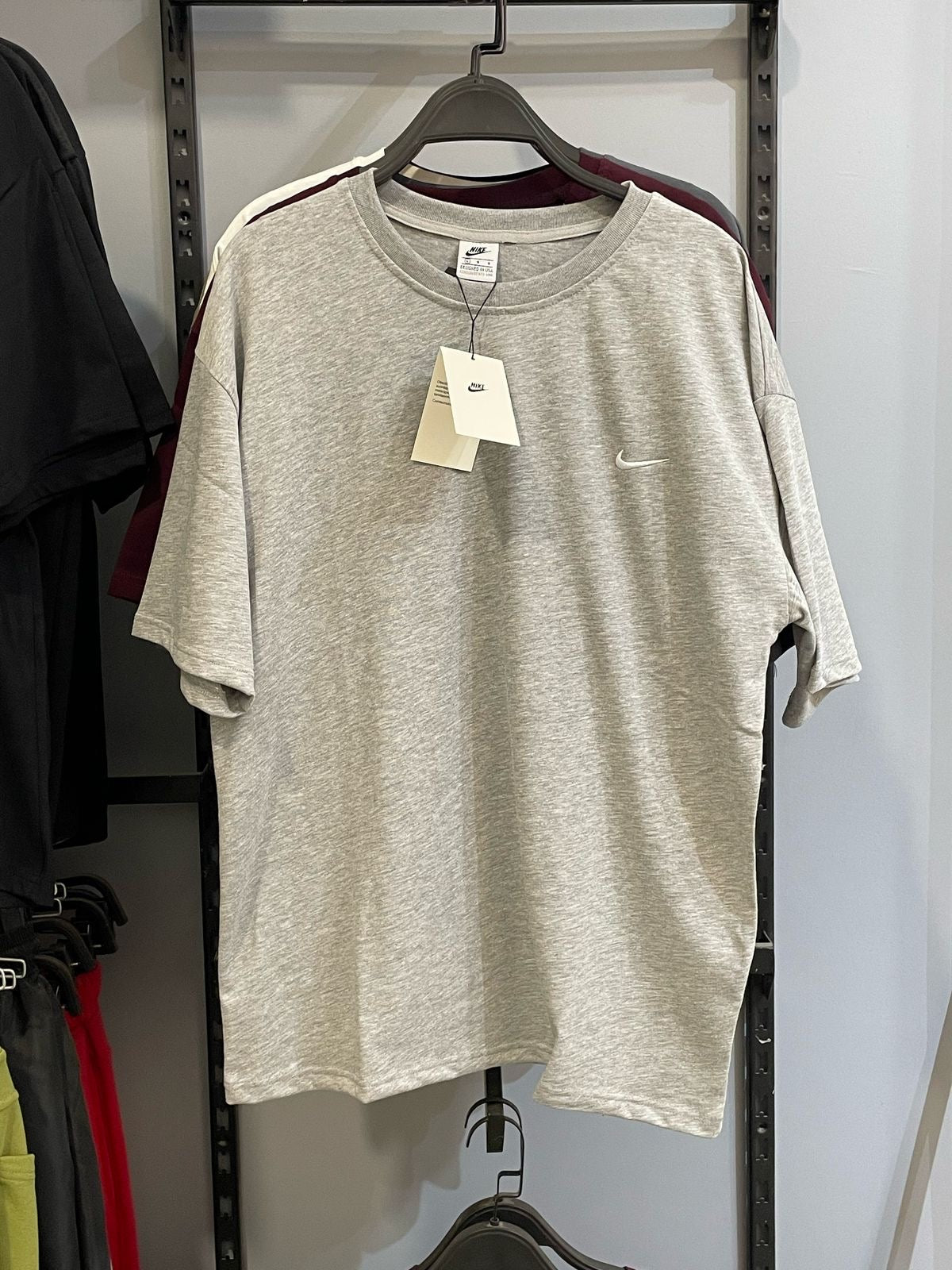 Nike Oversized Mirror T-Shirt – Light Gray