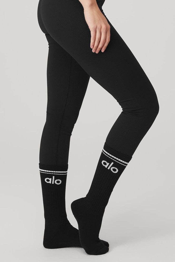 Alo Unisex Throwback Crew Socks – Retro Sport Style
