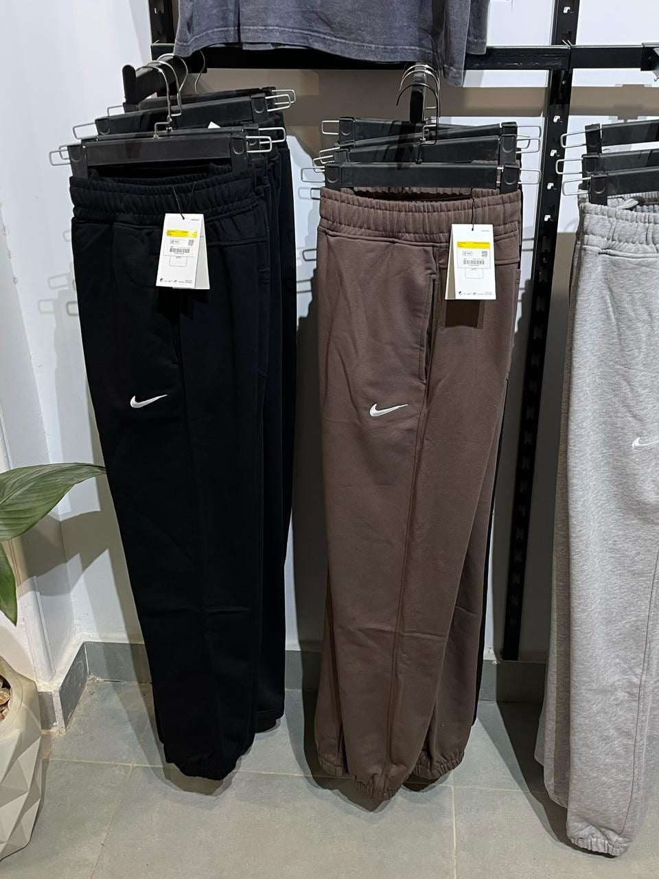 Nike Mirror Regular Fit Sweatpants (Men And Women)