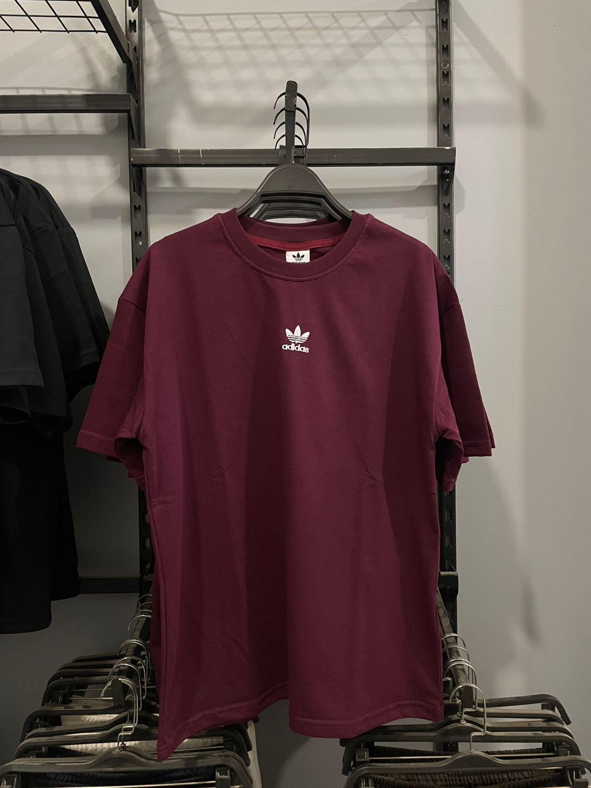 T-shirt Adidas Oversized Mirror – Burgundy