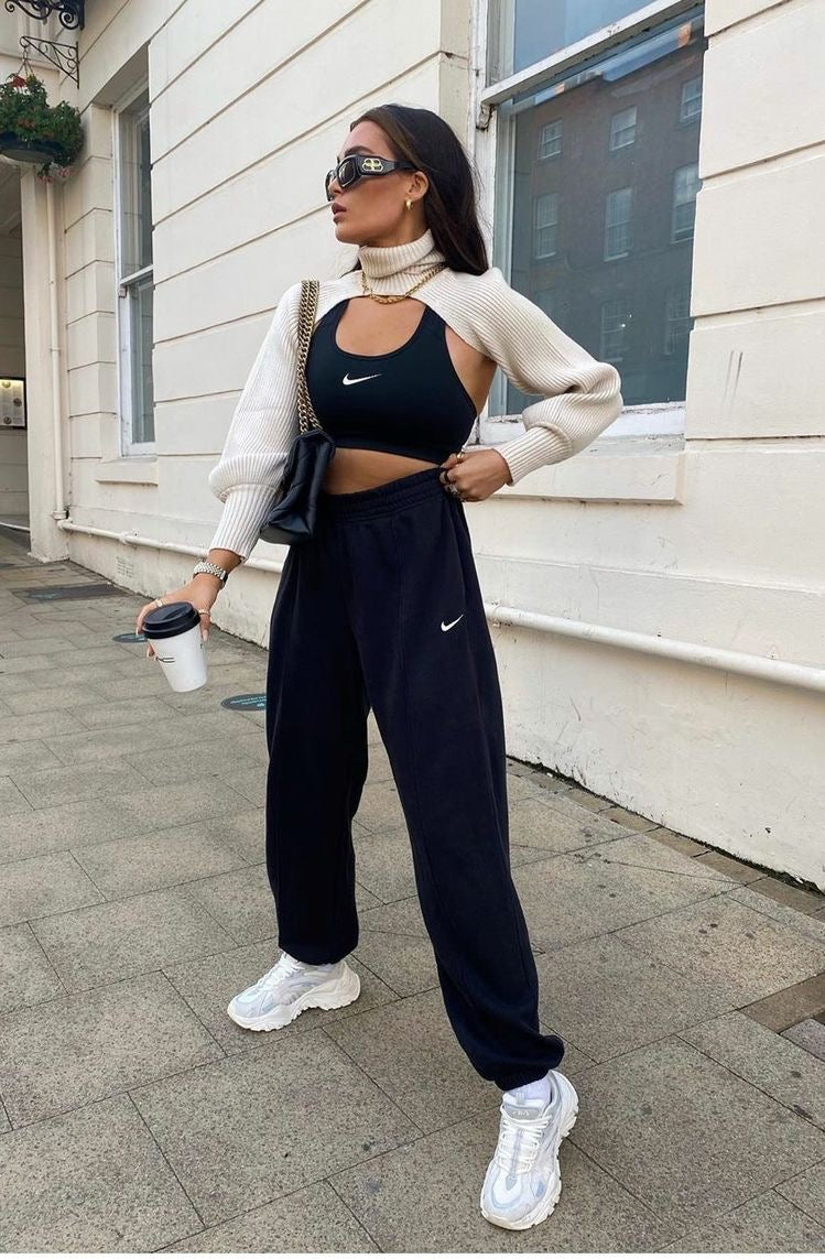 Nike Mirror Regular Fit Sweatpants – Black