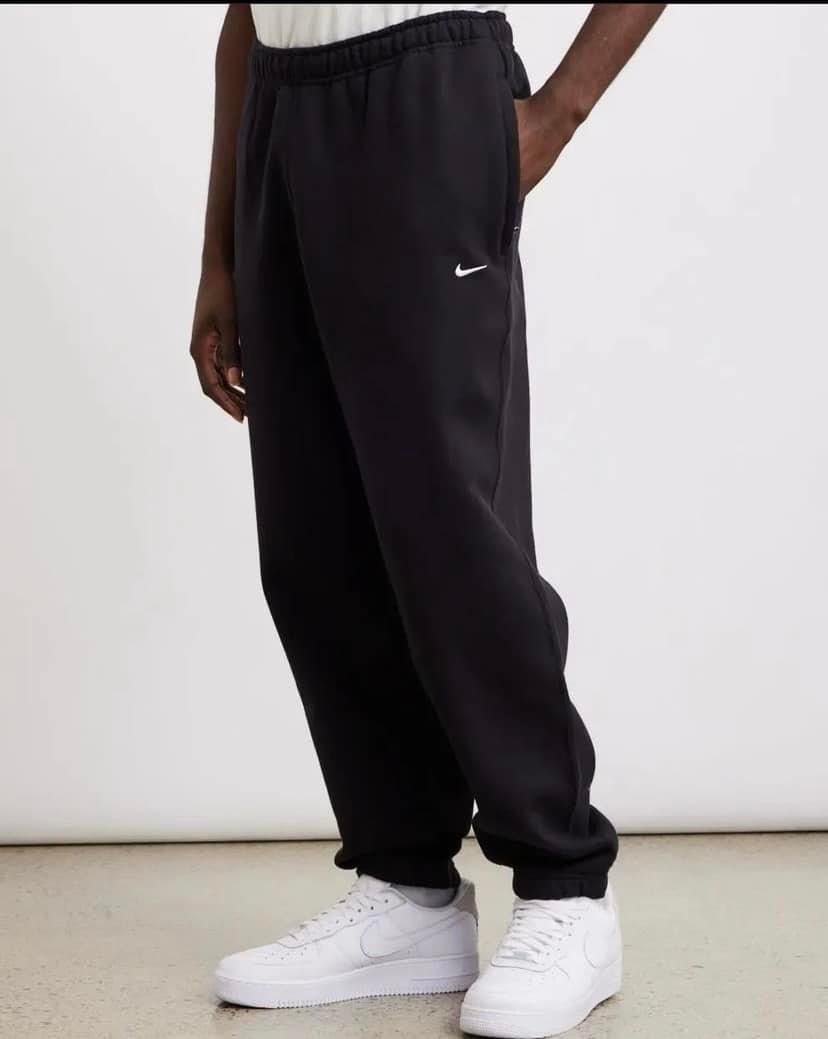 Nike Mirror Regular Fit Sweatpants – Black