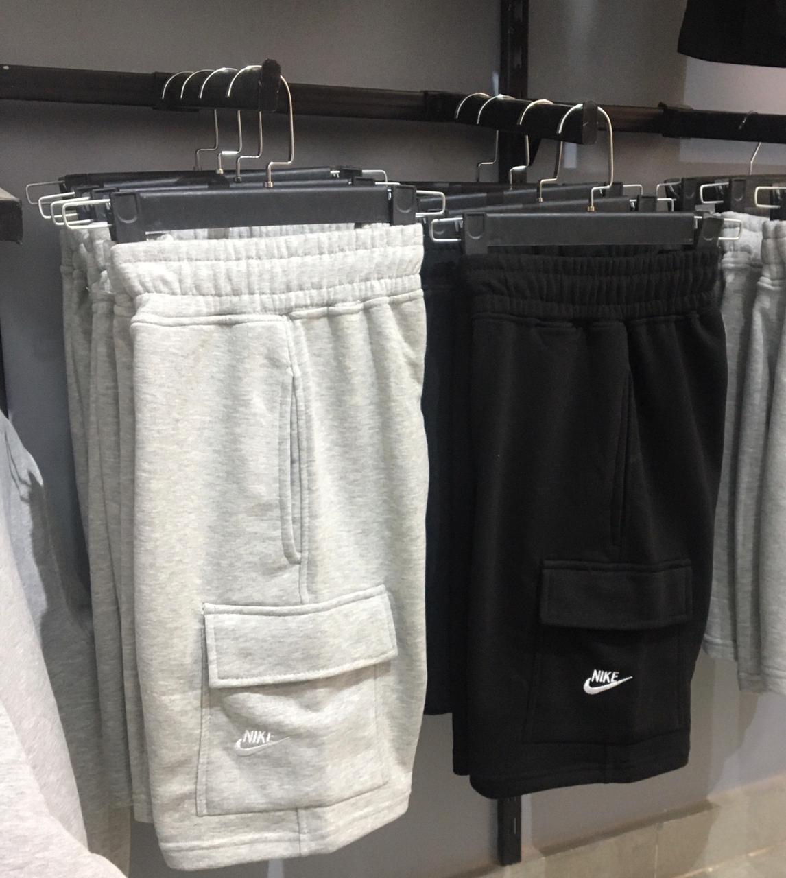 Nike Mirror Cargo Shorts – Regular Fit – Light Gray