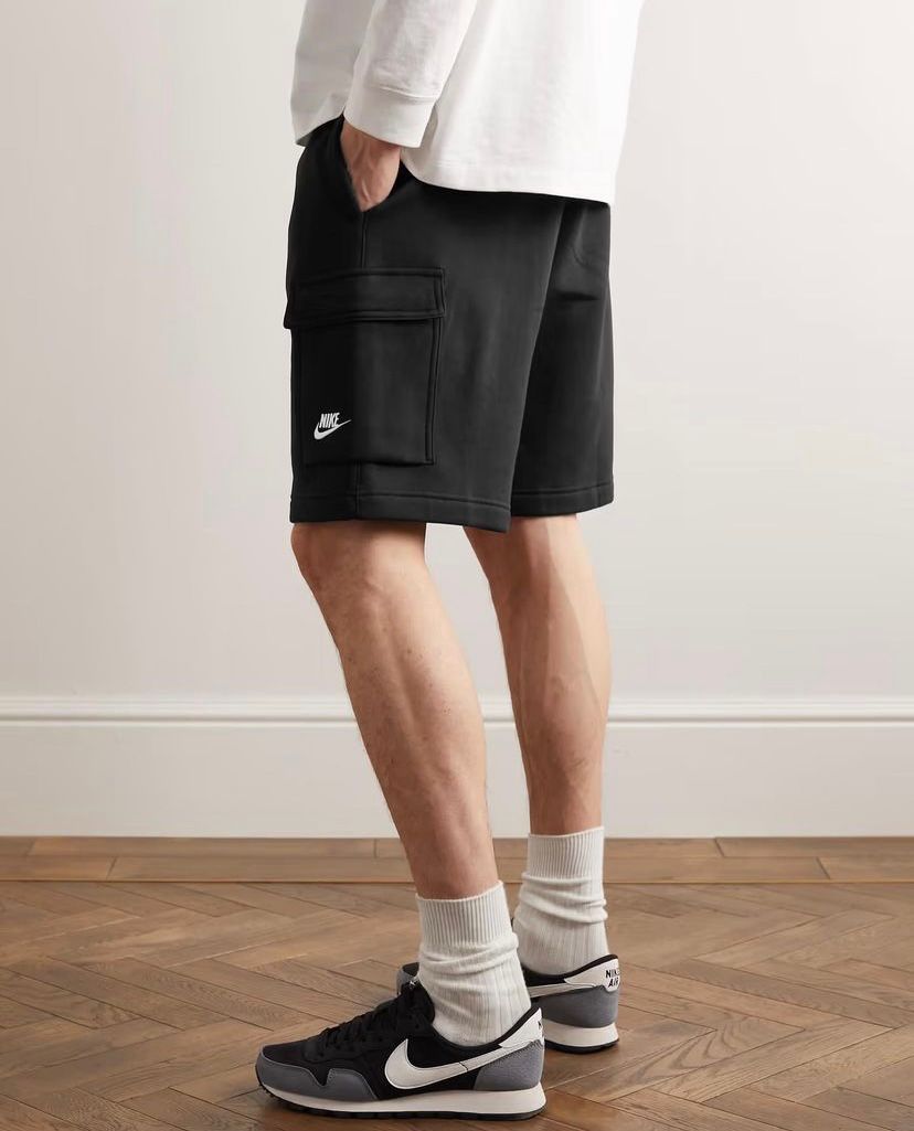 Nike Mirror Cargo Shorts – Regular Fit – Black