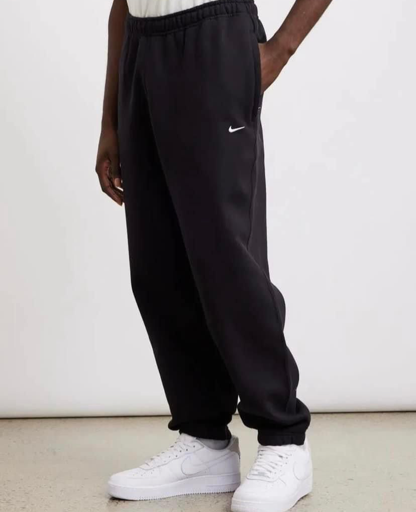 Nike Mirror Regular Fit Sweatpants – Black