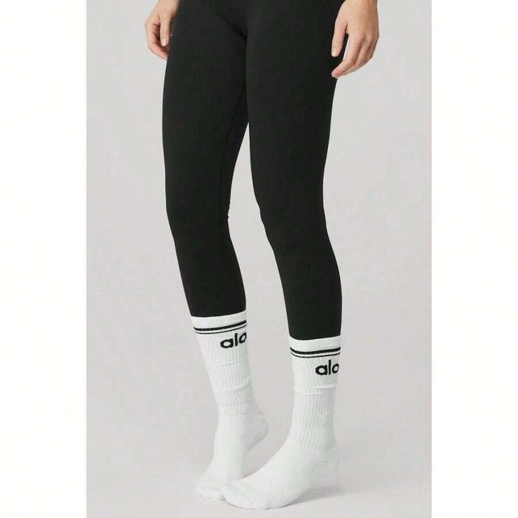 Alo Unisex Throwback Crew Socks – Retro Sport Style
