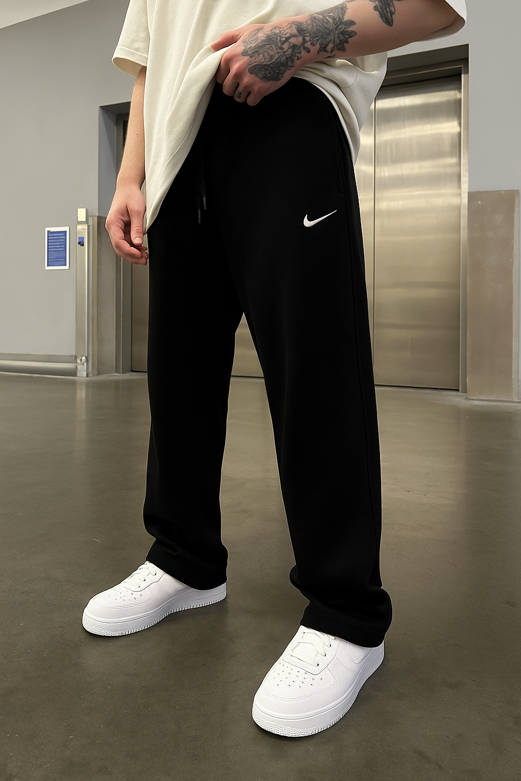 Nike Mirror Wide-Leg Sweatpants – Black
