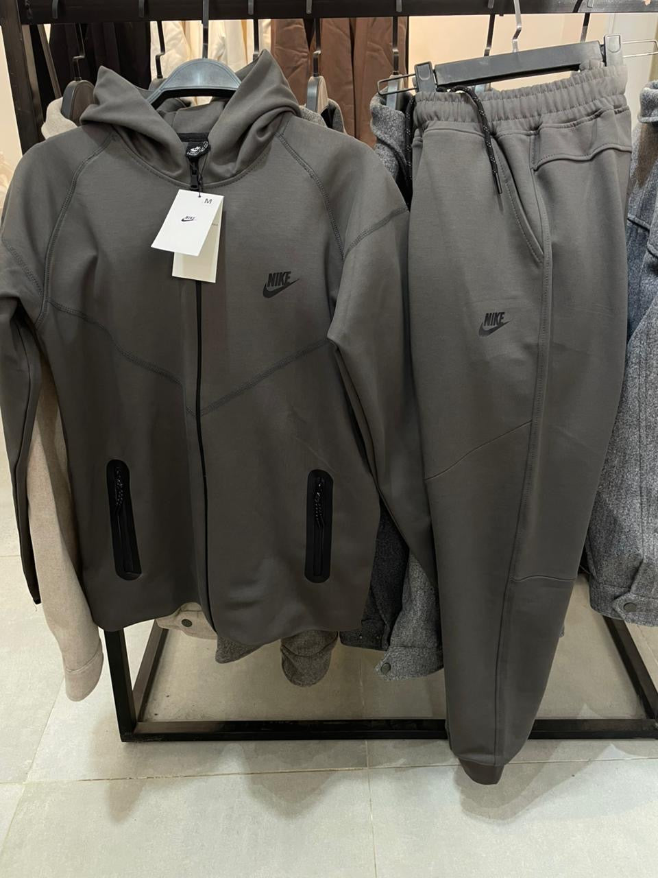 Tech Fleece Style Tracksuit – Regular Fit Unisex