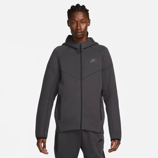 Tech Fleece Style Tracksuit – Regular Fit Unisex